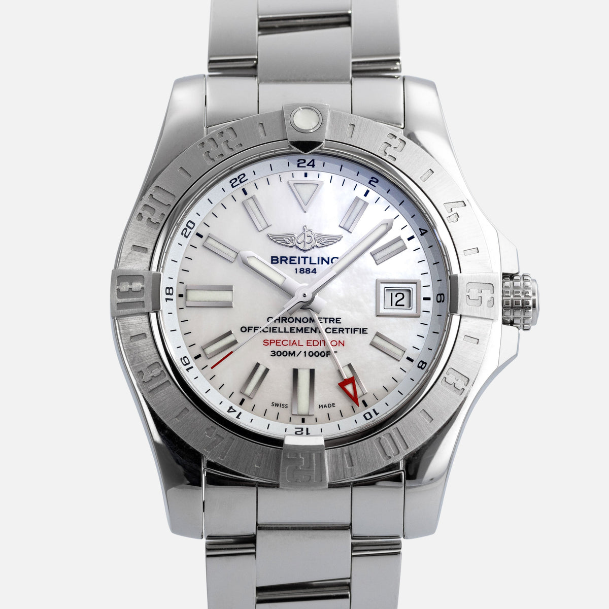 Breitling Avenger II GMT A32390