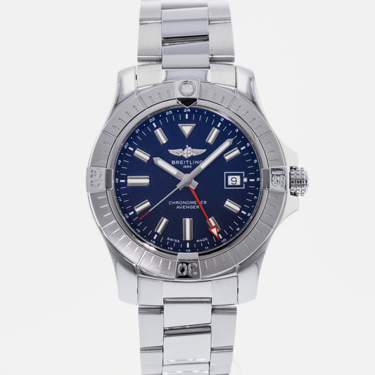 Breitling Avenger Automatic GMT 45 A32395